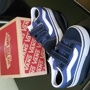 Vans sneakers- worn 1 time